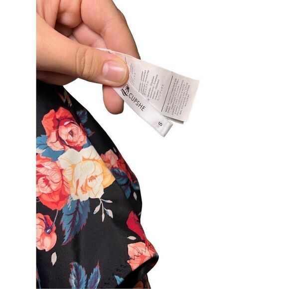 CUPSHE Women's Black Floral Plunging Halter Open Back One Piece Swimsuit - Picture 9 of 11